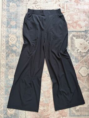 Fabletics Black Wide-Leg Pull-On Pants